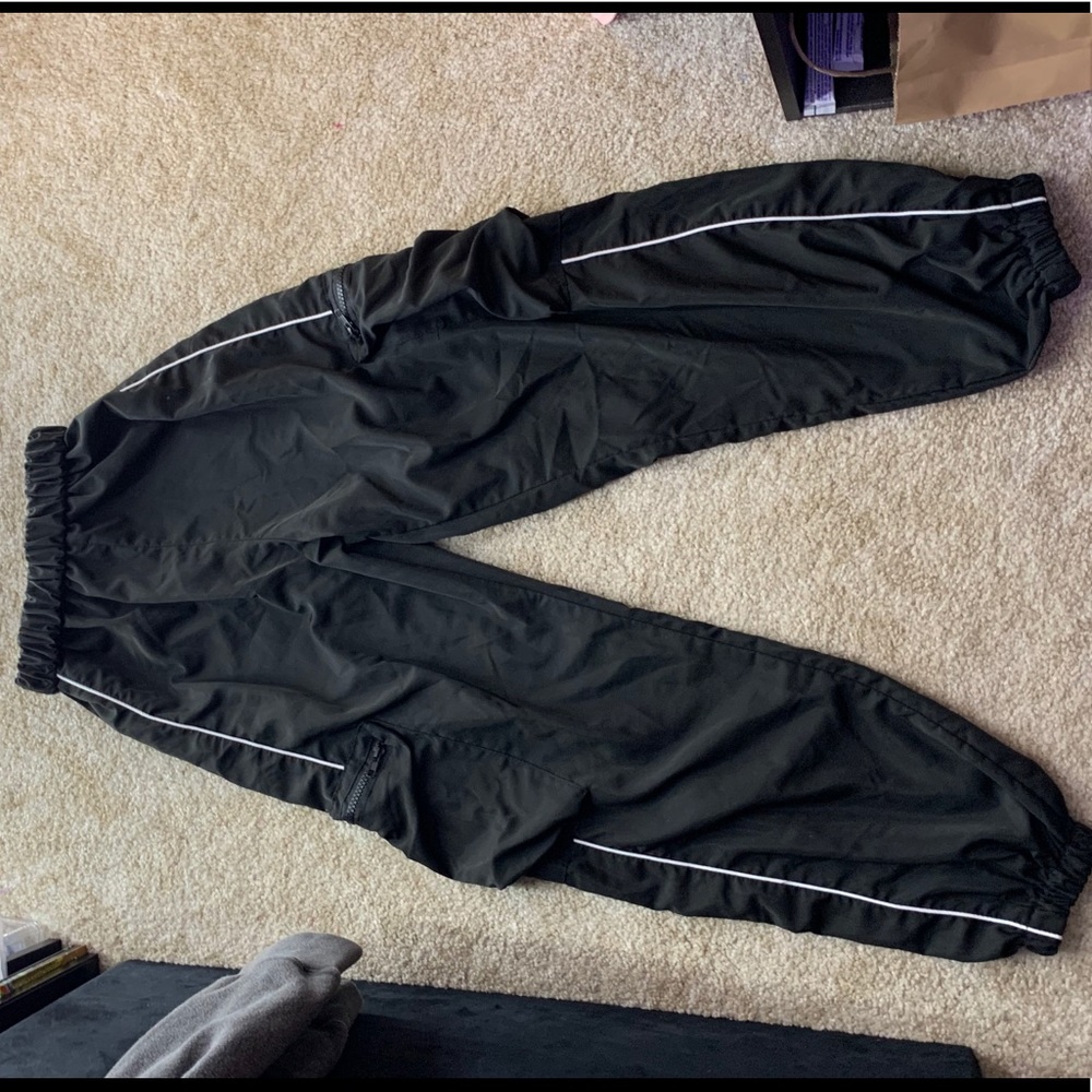 Windbreaker cargo joggers